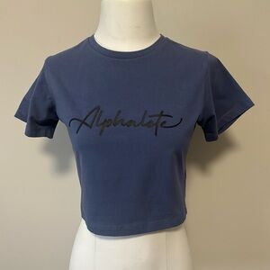 Alphalete Women's deep blue Crop Top*Very lightly worn. Small.